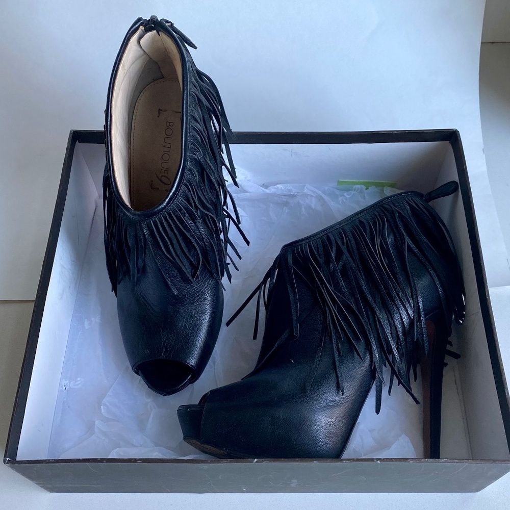 Boutique 9 Black Leather Stiletto high heels with fringe details - size 7.5